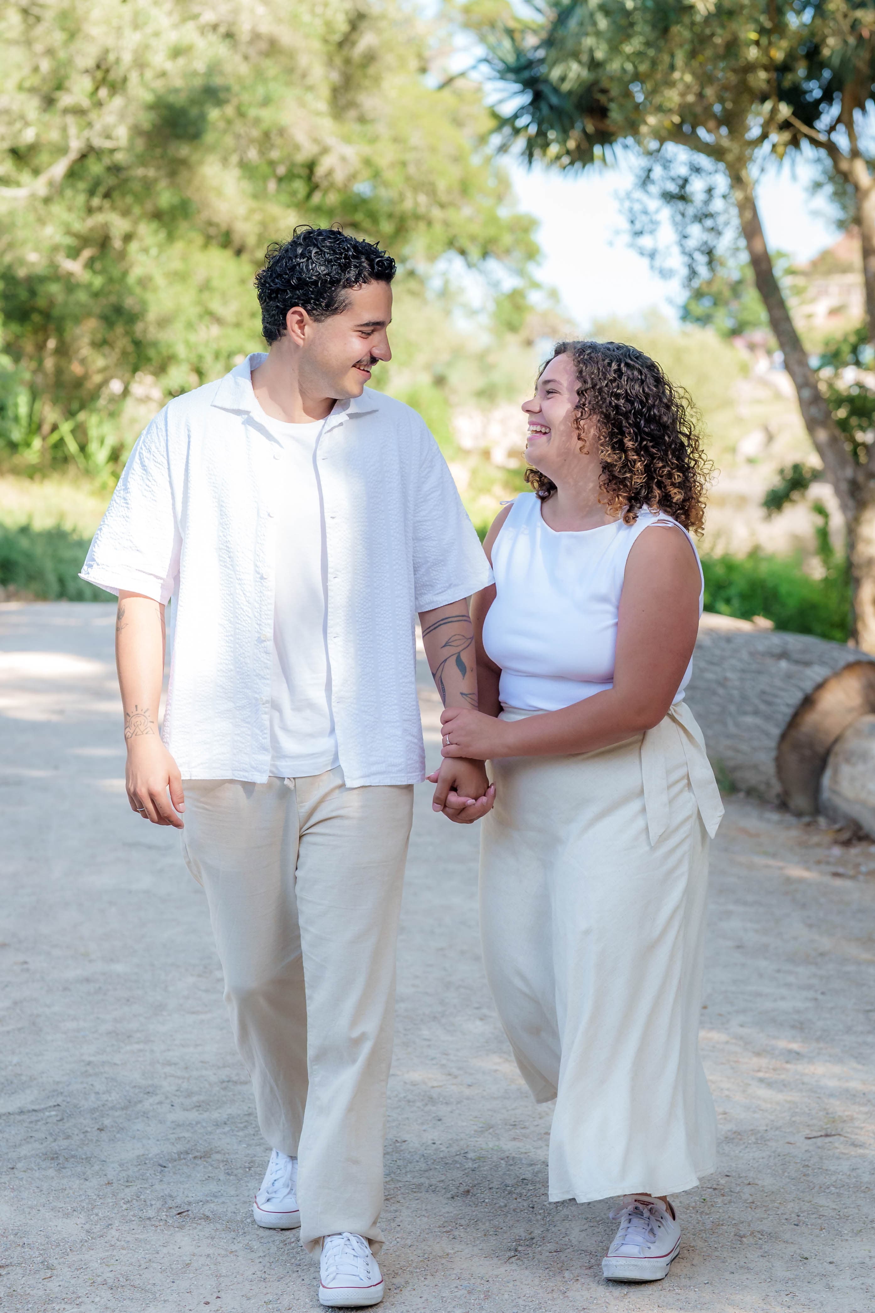 Duarte e Mariana juntos ao ar livre